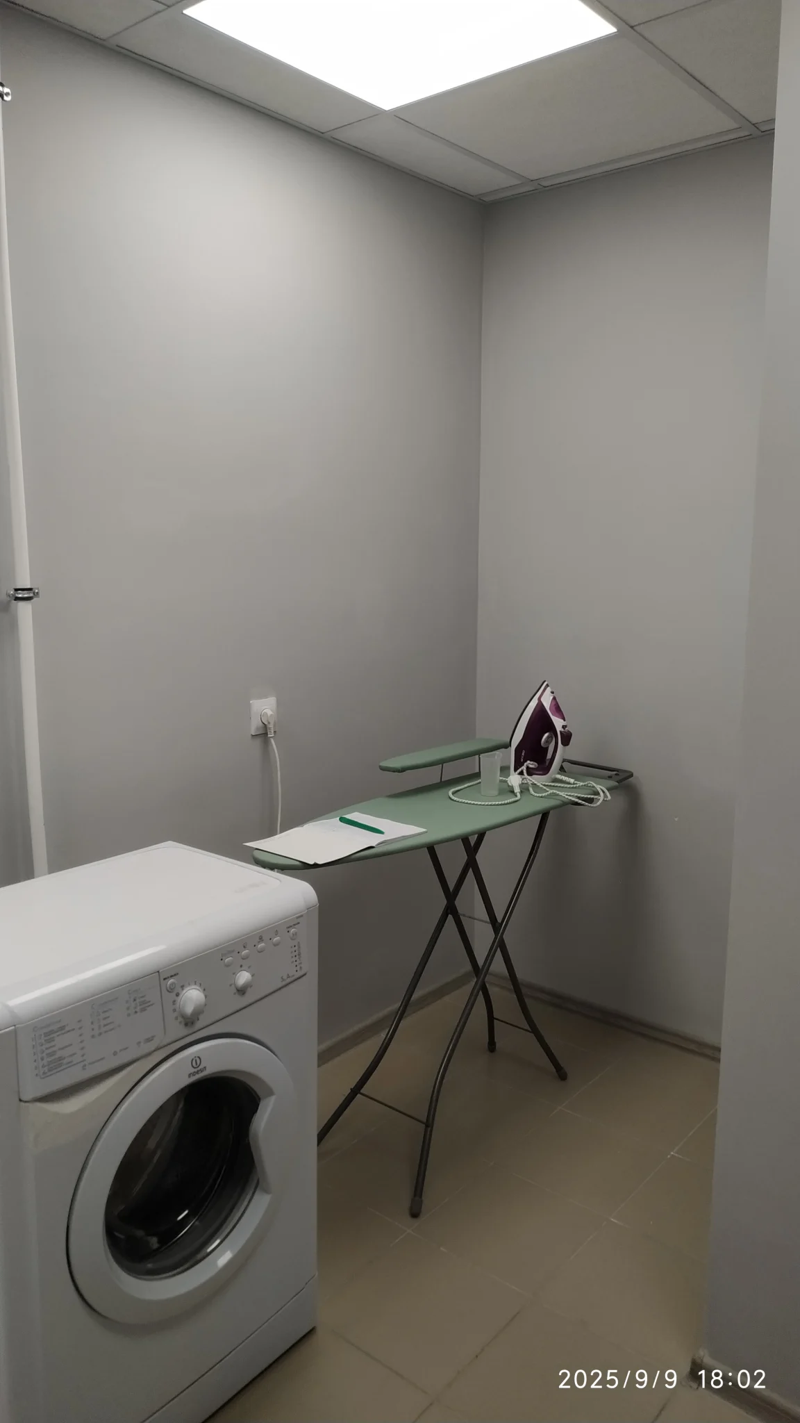 Бытовое помещение для стирки, сушки и глажения вещей (2)